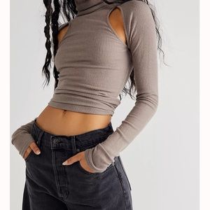 Brand new without tags. Never worn. Ordered wrong color.